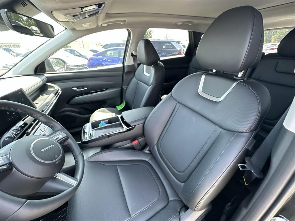new 2025 Hyundai TUCSON Hybrid car, priced at $41,675