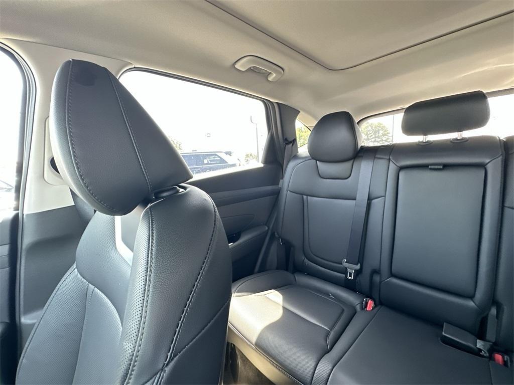 new 2025 Hyundai TUCSON Hybrid car, priced at $41,675