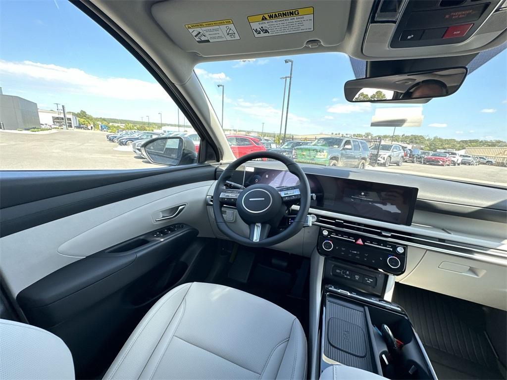 new 2025 Hyundai TUCSON Hybrid car, priced at $35,310