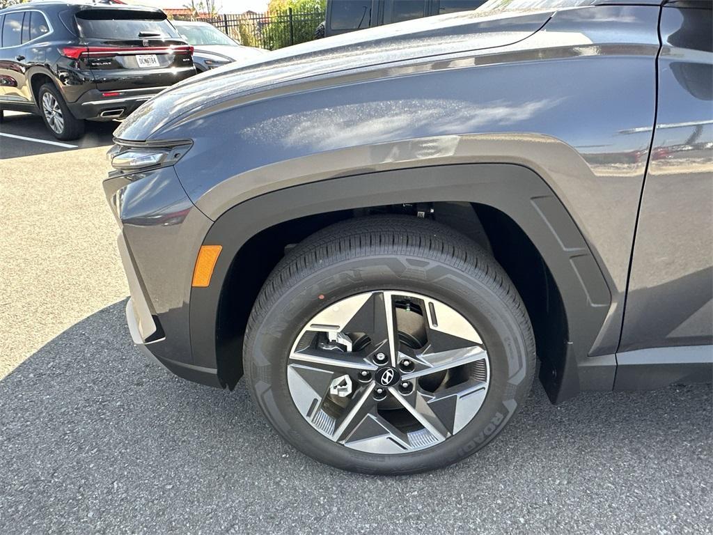 new 2025 Hyundai TUCSON Hybrid car, priced at $35,310