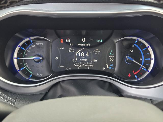 new 2025 Chrysler Pacifica Hybrid car, priced at $52,103