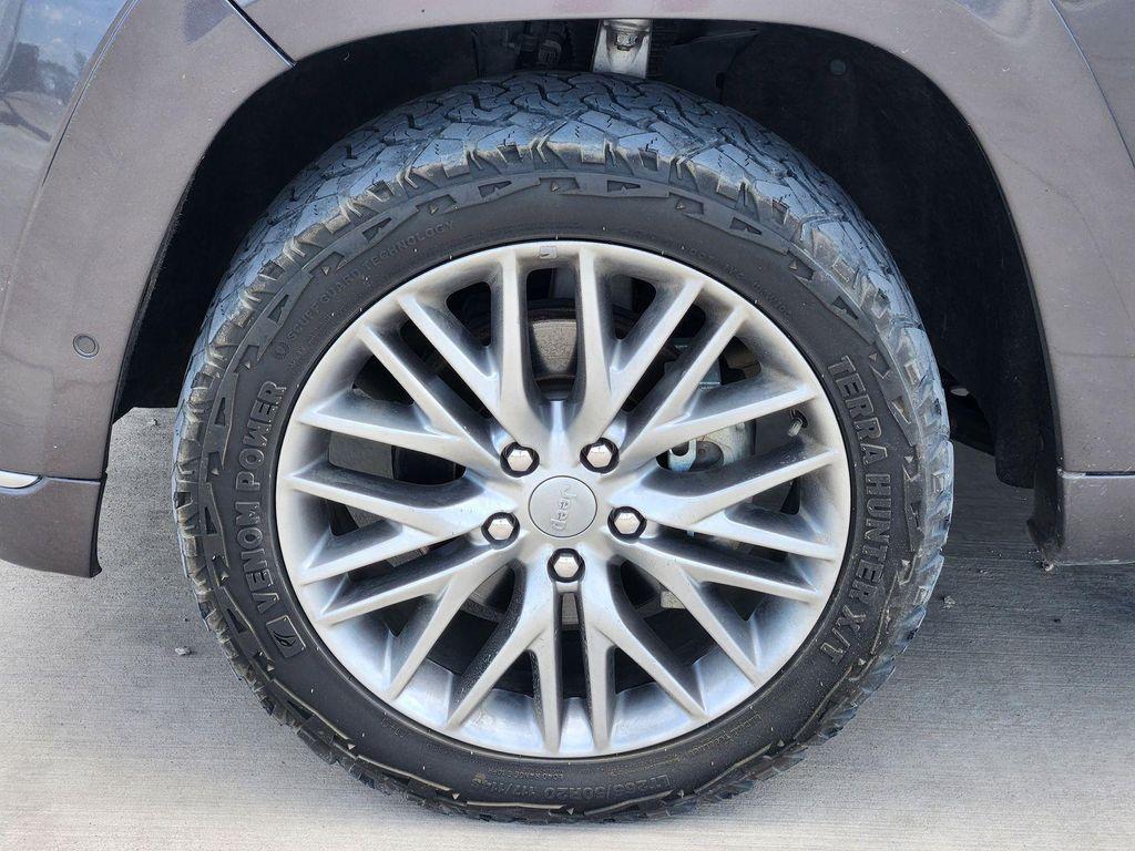 used 2017 Jeep Grand Cherokee car, priced at $17,502
