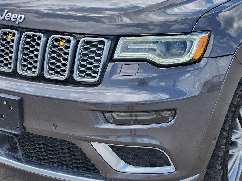 used 2017 Jeep Grand Cherokee car, priced at $17,502