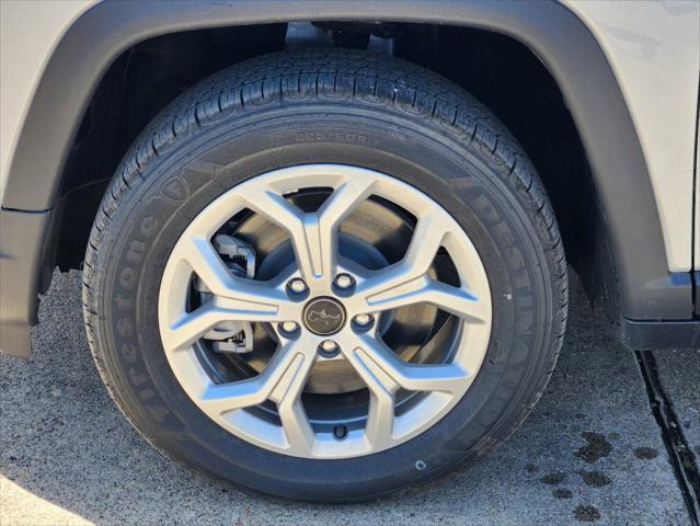 new 2025 Jeep Compass car, priced at $28,915