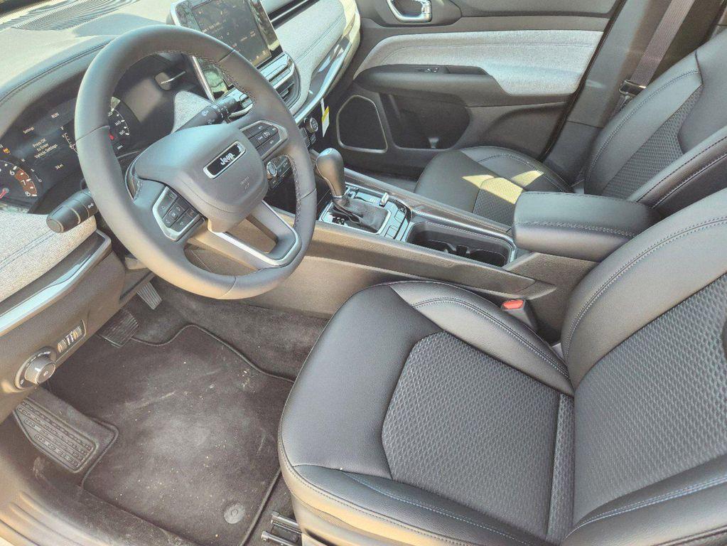 new 2025 Jeep Compass car, priced at $27,931