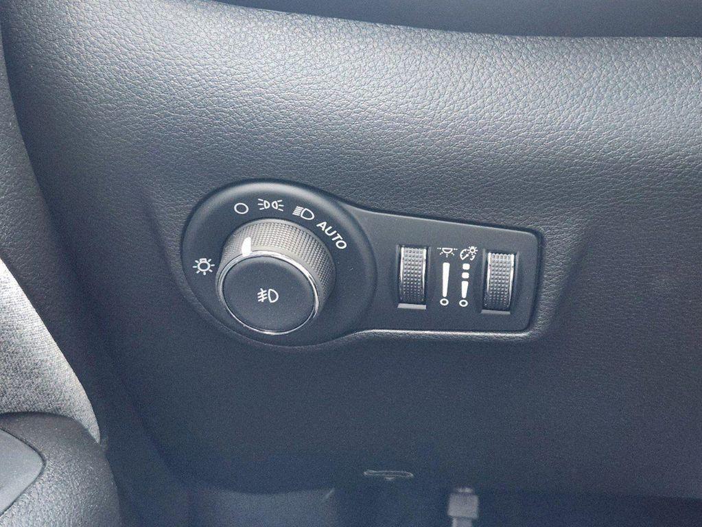 new 2025 Jeep Compass car, priced at $27,931