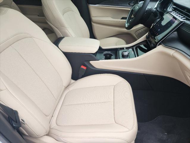 new 2025 Jeep Grand Cherokee L car, priced at $52,142