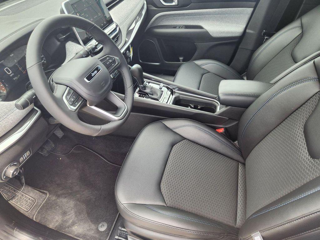 new 2025 Jeep Compass car, priced at $27,002