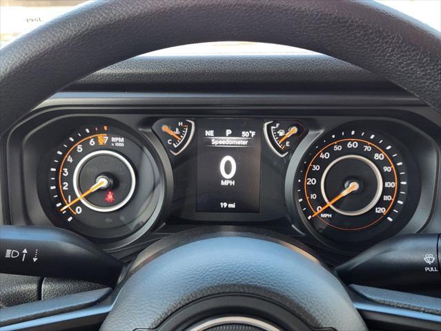 new 2025 Jeep Gladiator car, priced at $40,385