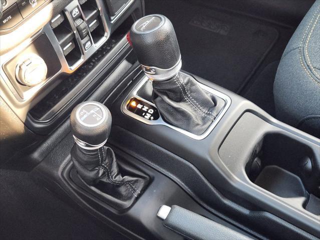 new 2025 Jeep Gladiator car, priced at $40,385