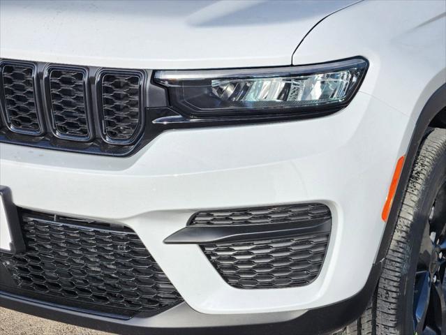 new 2025 Jeep Grand Cherokee car, priced at $37,895