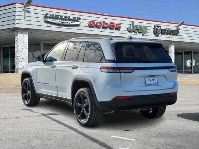 new 2025 Jeep Grand Cherokee car, priced at $37,895