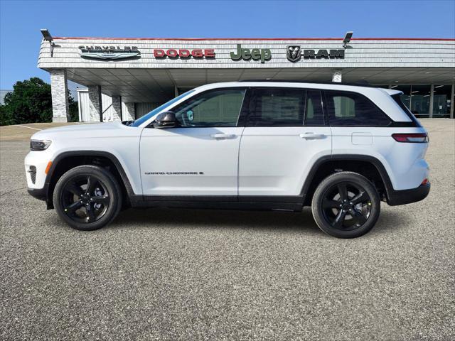 new 2025 Jeep Grand Cherokee car, priced at $37,895