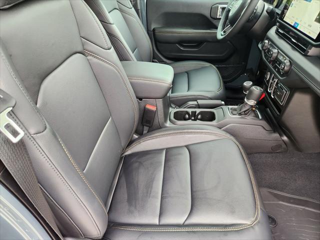 new 2025 Jeep Gladiator car, priced at $44,389