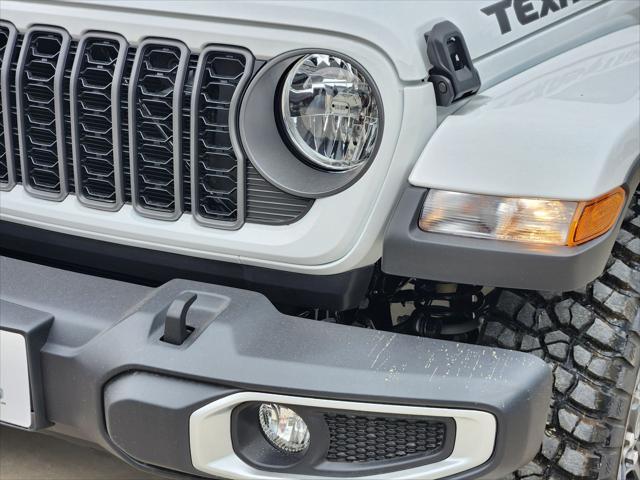 new 2025 Jeep Gladiator car, priced at $43,794