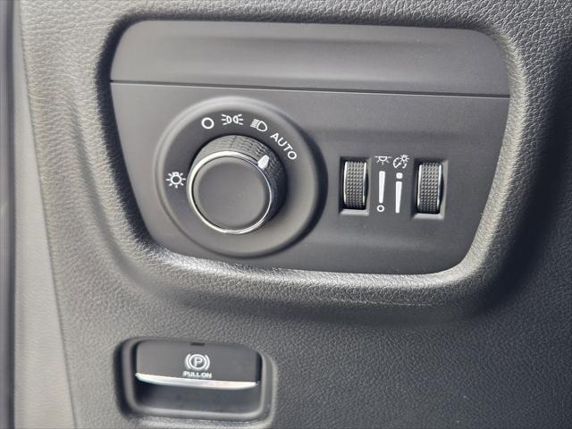 new 2025 Jeep Grand Cherokee L car, priced at $38,398