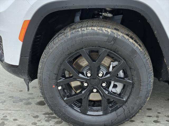 new 2025 Jeep Grand Cherokee L car, priced at $38,398