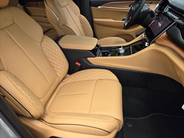 new 2025 Jeep Grand Cherokee L car, priced at $57,501