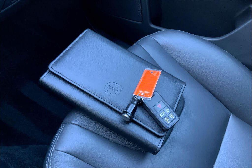 used 2016 Volvo XC60 car, priced at $13,987