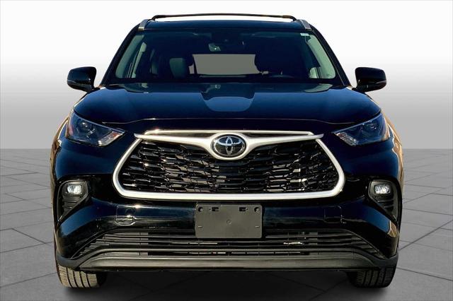 used 2022 Toyota Highlander car, priced at $37,412