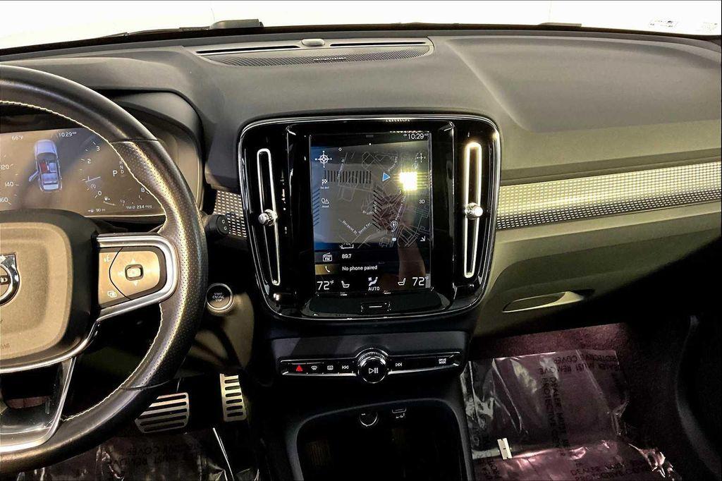 used 2021 Volvo XC40 car, priced at $27,987