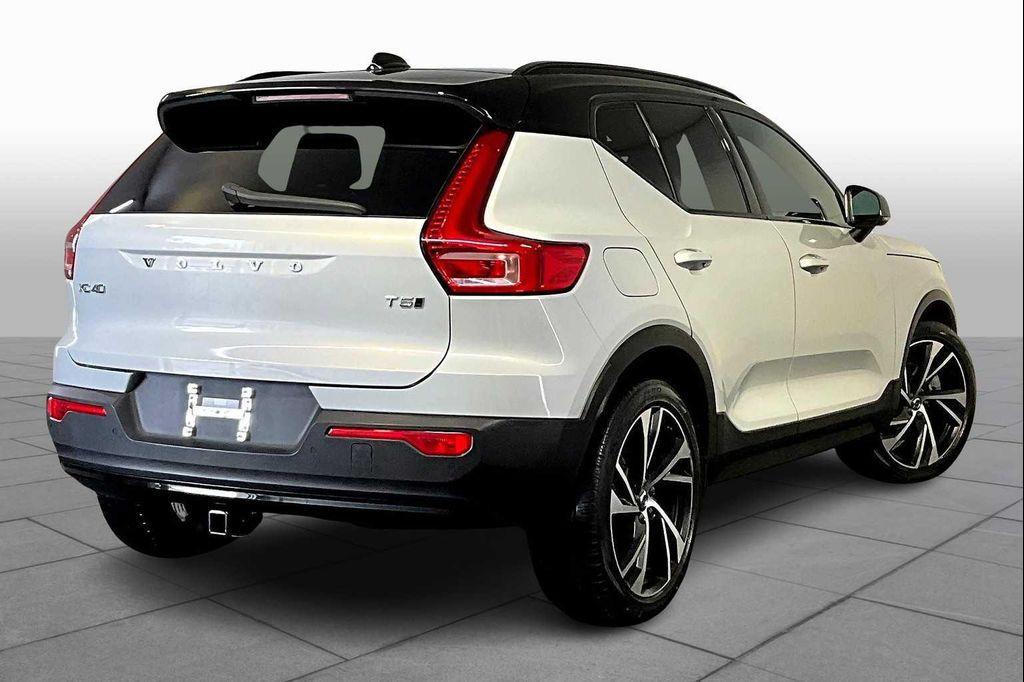 used 2021 Volvo XC40 car, priced at $27,987