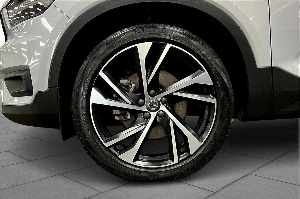 used 2021 Volvo XC40 car, priced at $27,987