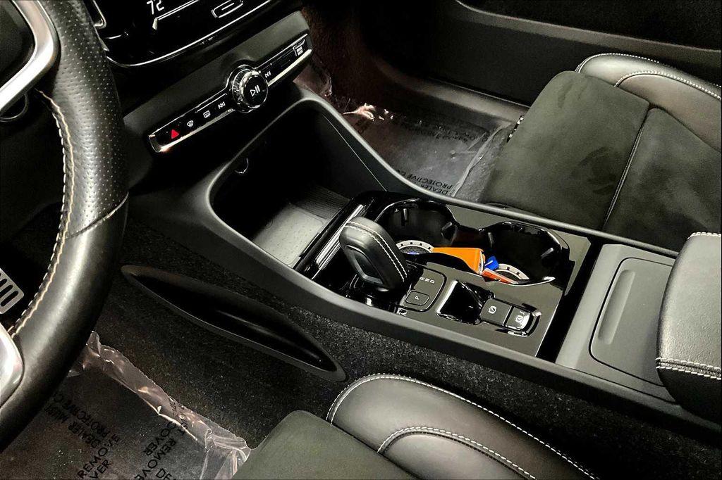 used 2021 Volvo XC40 car, priced at $27,987