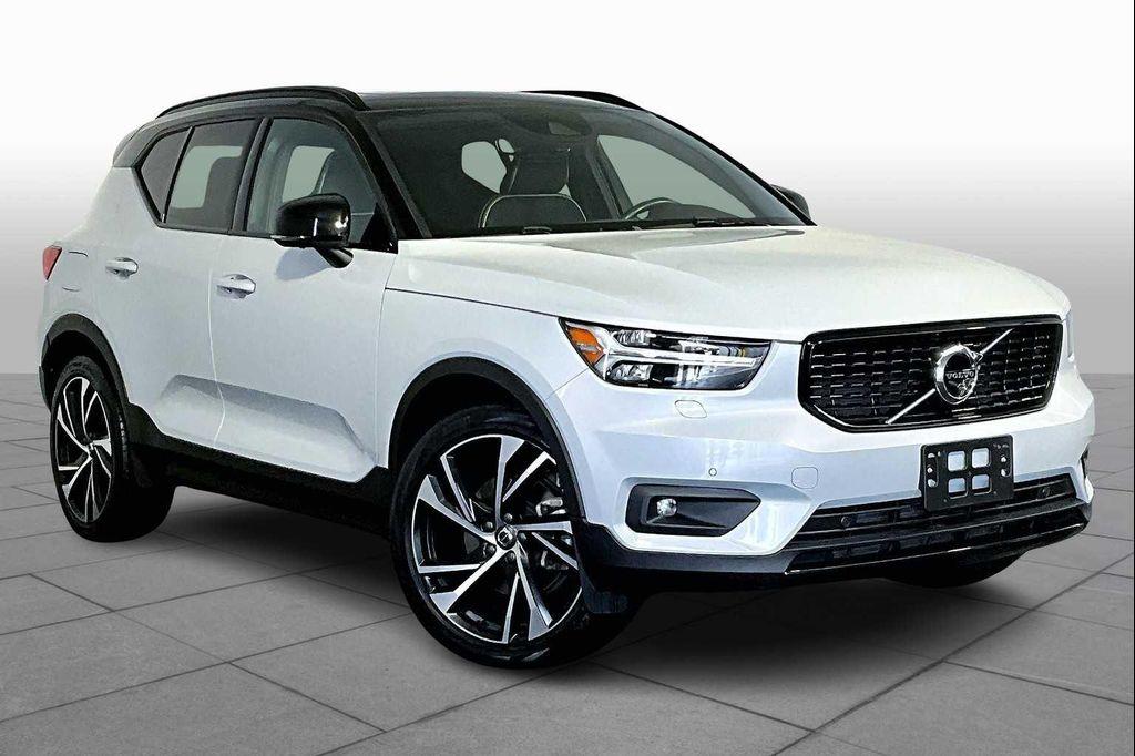 used 2021 Volvo XC40 car, priced at $27,987