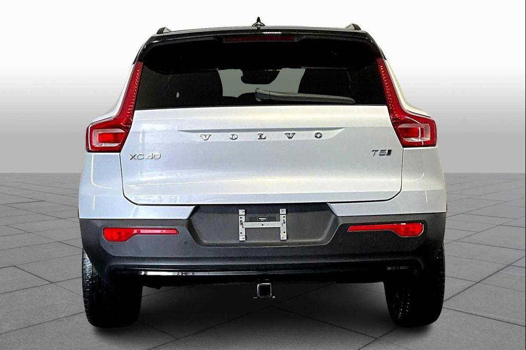 used 2021 Volvo XC40 car, priced at $27,987