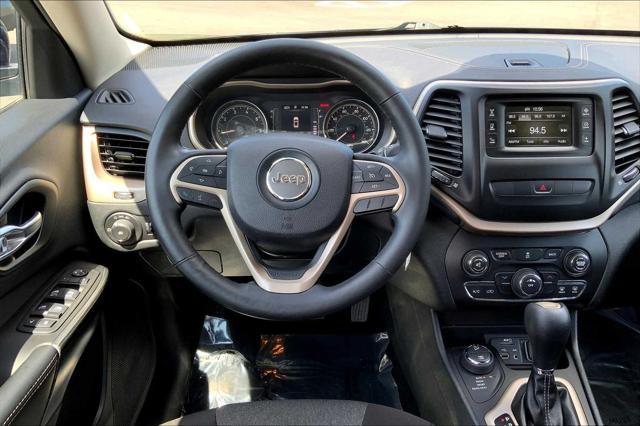 used 2014 Jeep Cherokee car, priced at $13,311