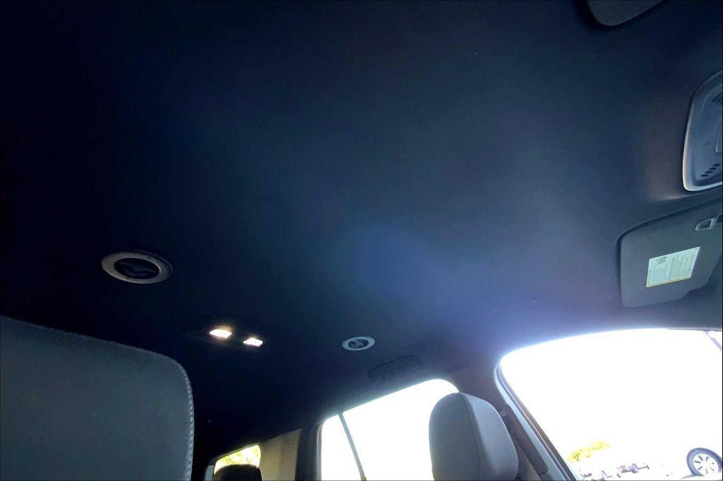 used 2023 Chevrolet Traverse car, priced at $28,912