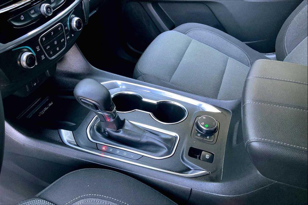 used 2023 Chevrolet Traverse car, priced at $28,912