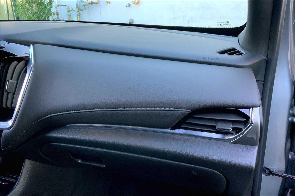 used 2023 Chevrolet Traverse car, priced at $28,912