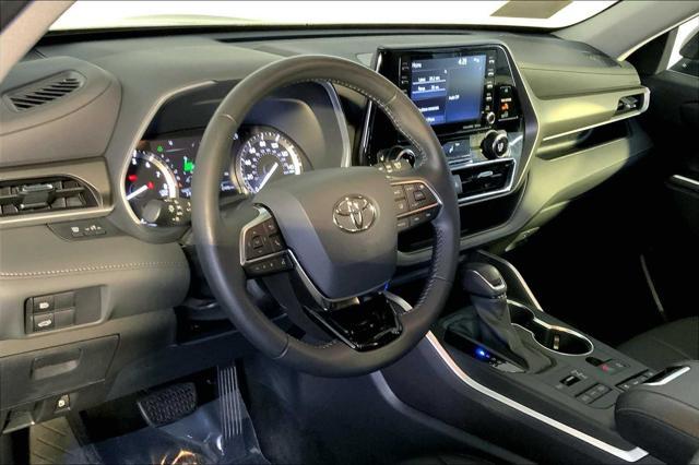 used 2021 Toyota Highlander car, priced at $35,712