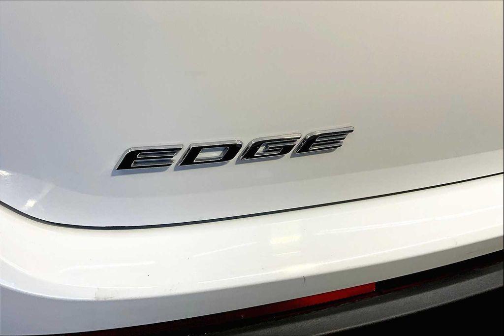 used 2015 Ford Edge car, priced at $10,911