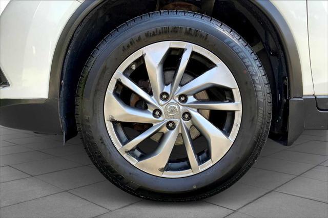used 2015 Nissan Rogue car, priced at $11,987