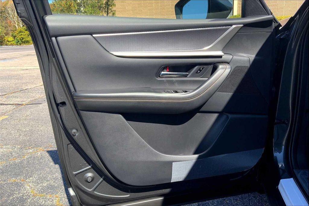 new 2025 Mazda CX-90 car, priced at $43,895