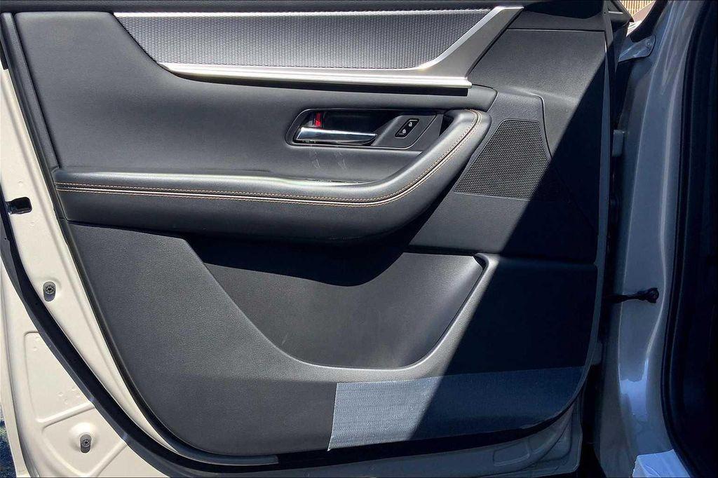 new 2025 Mazda CX-90 car, priced at $51,355