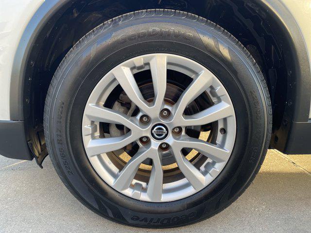 used 2019 Nissan Rogue car, priced at $16,556