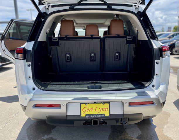 new 2025 Nissan Pathfinder car, priced at $49,476