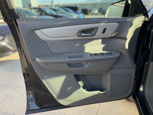 used 2015 Chevrolet Traverse car, priced at $9,337