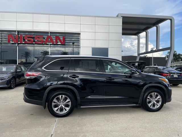 used 2015 Toyota Highlander car, priced at $17,858