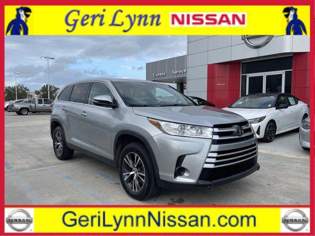 used 2019 Toyota Highlander car, priced at $25,999