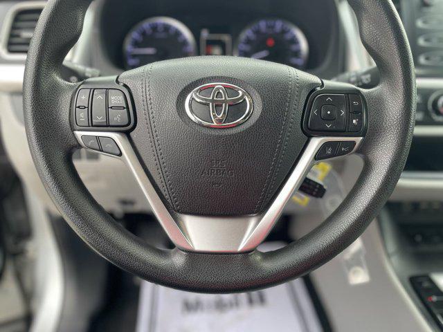 used 2019 Toyota Highlander car, priced at $25,999