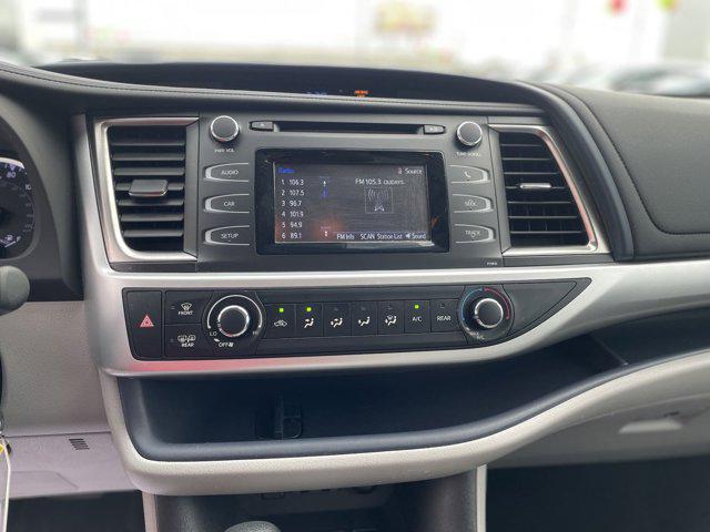 used 2019 Toyota Highlander car, priced at $25,999