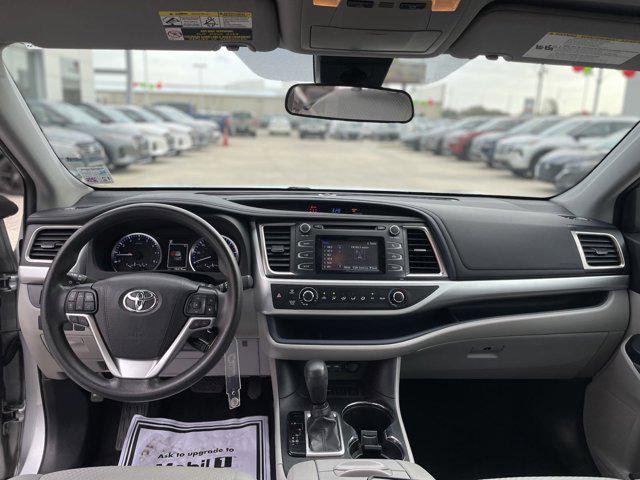 used 2019 Toyota Highlander car, priced at $25,999