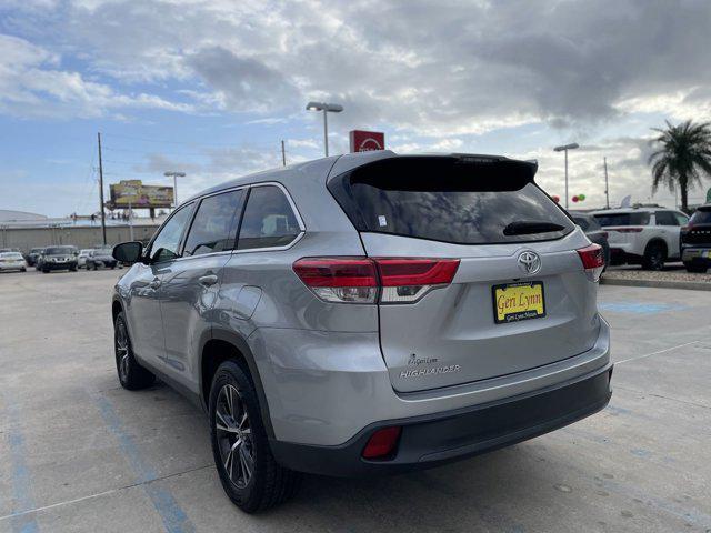 used 2019 Toyota Highlander car, priced at $25,999