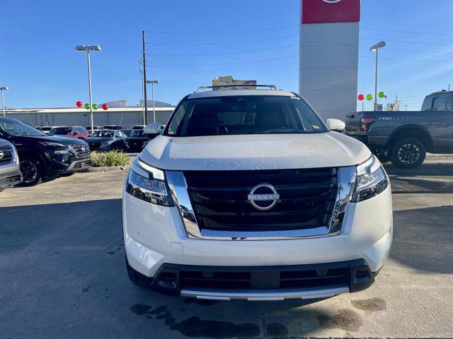 new 2024 Nissan Pathfinder car, priced at $50,285