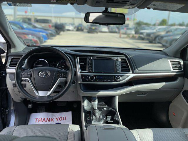 used 2014 Toyota Highlander car, priced at $18,660